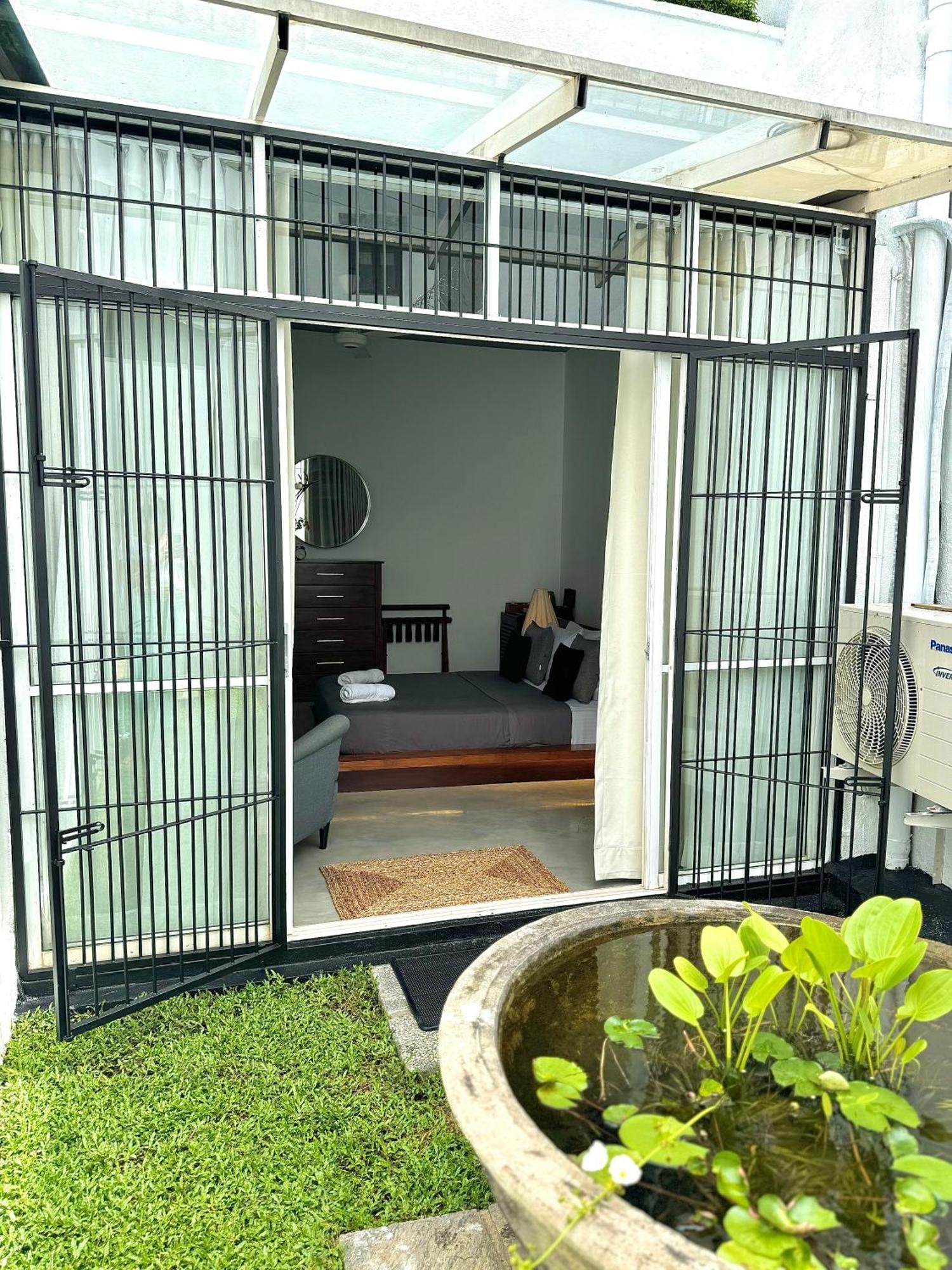 Studio 33 Sri Jayewardenepura Kotte Buitenkant foto